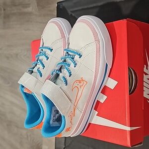 New Nike Children sneakers